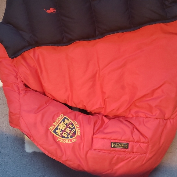 Polo Ralph Lauren water-repellent Down Vest. - Picture 6 of 11